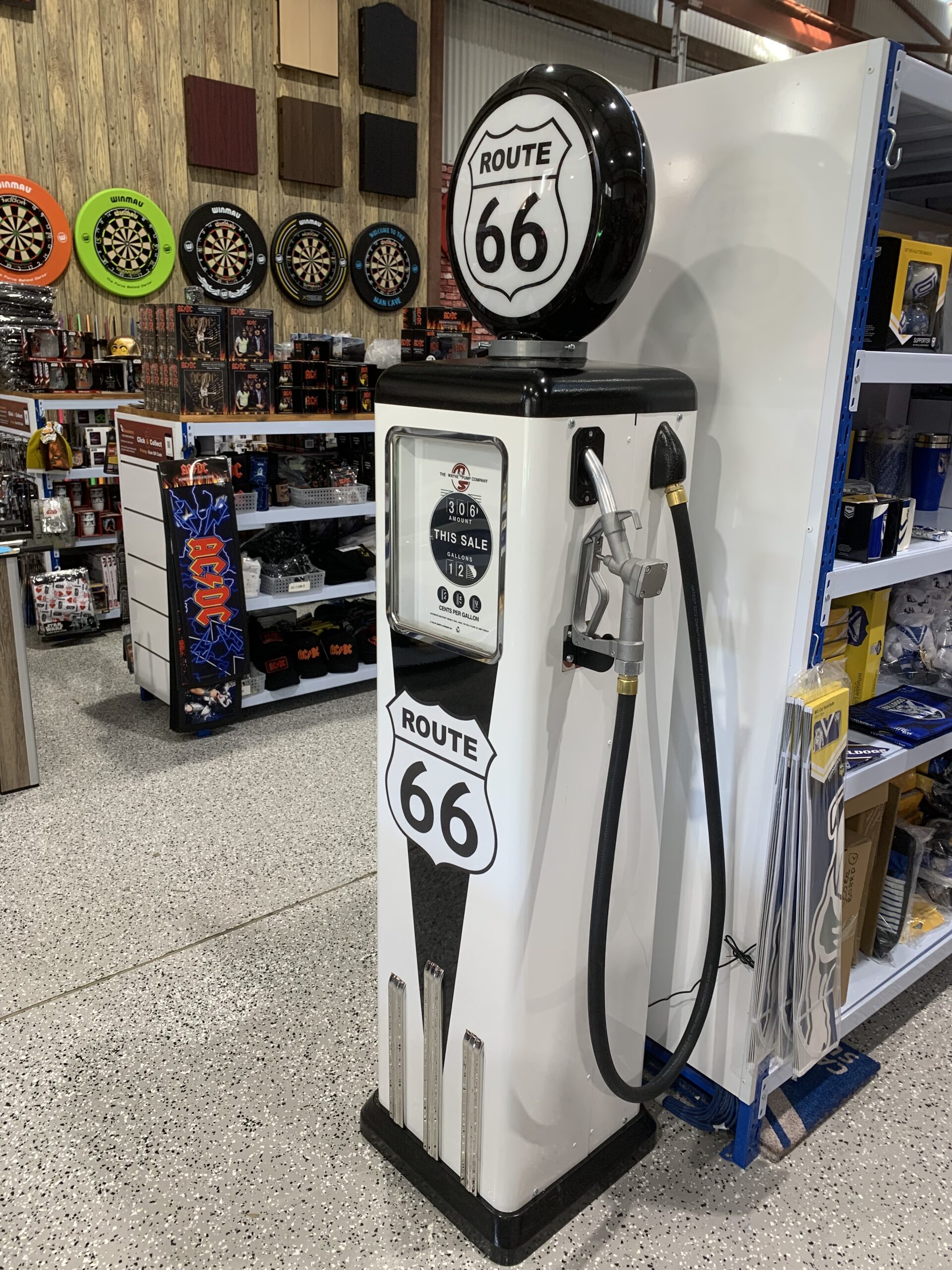 Quality BP Custom Made Fuel Petrol Gas Pump Bowser Full Size Hand Made 9 Quality BP Custom Made Fuel Petrol Gas Pump Bowser Full Size Hand Made - Image 9