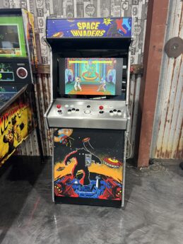 Retro Platinum Arcade Video Game Machine Space Invaders Theme Cabinet