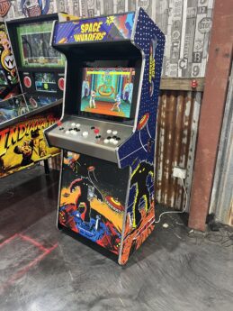 Retro Platinum Arcade Video Game Machine Space Invaders Theme Cabinet Coin Operated