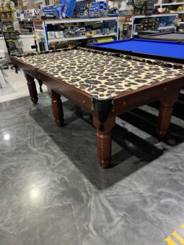 Standard Traditional Walnut Pool Snooker Billiard Table 8ft Leopard Print Felt